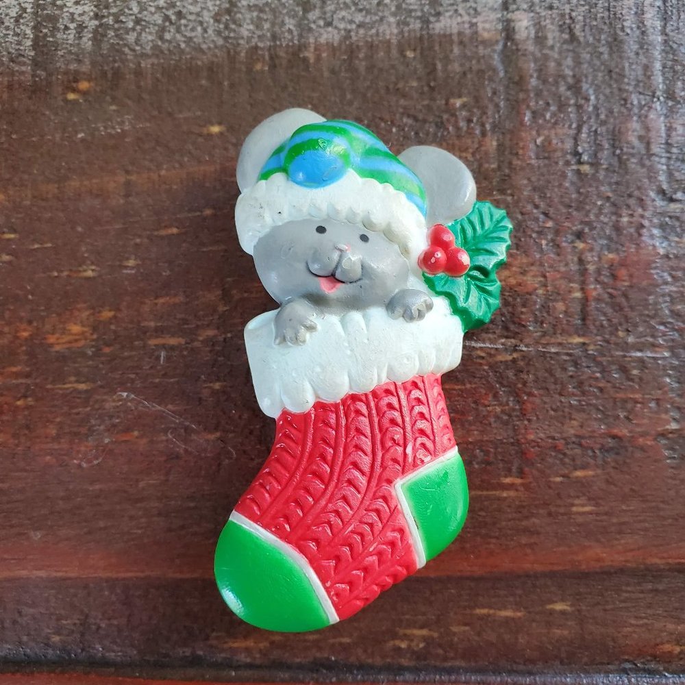 Vintage Enesco Christmas Mouse in Stocking Pin Brooch 1982